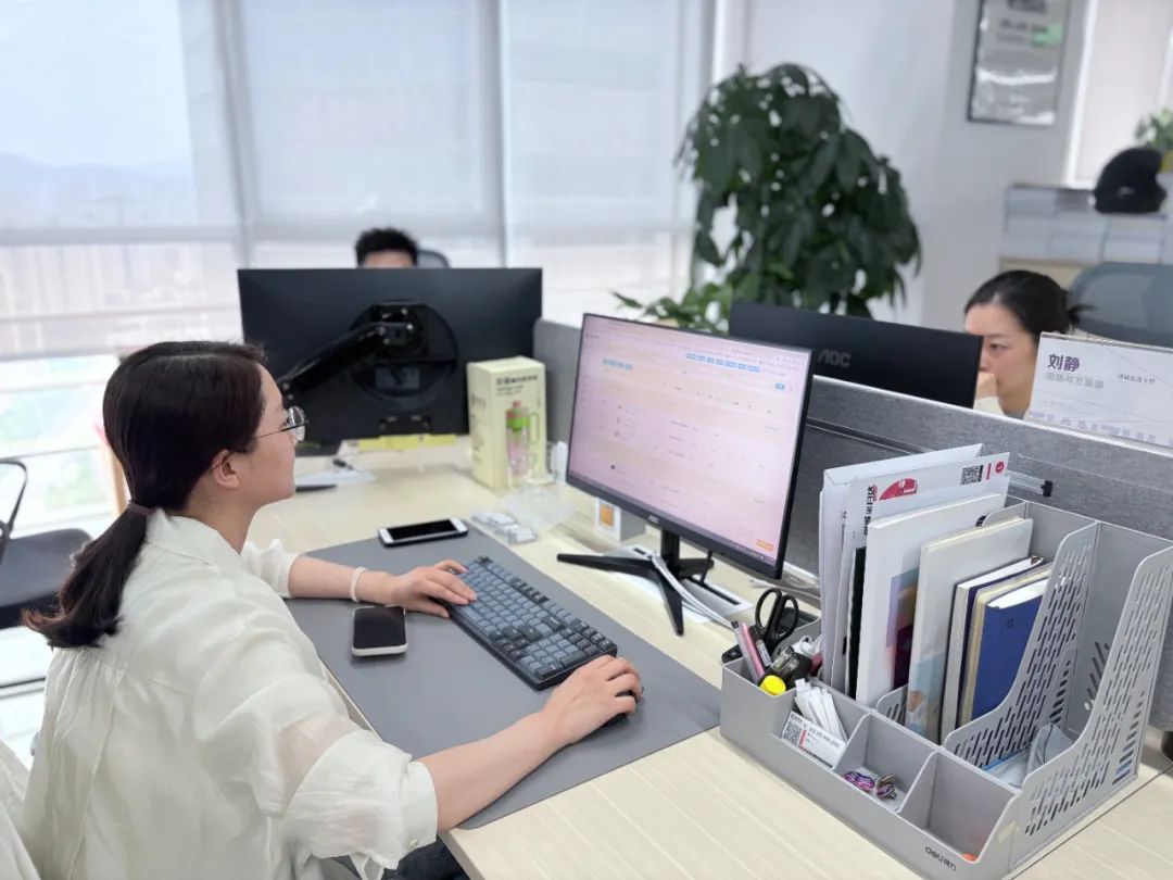 楷模人物刘静：奋斗照亮前行路，，，，，，经验引领后来人